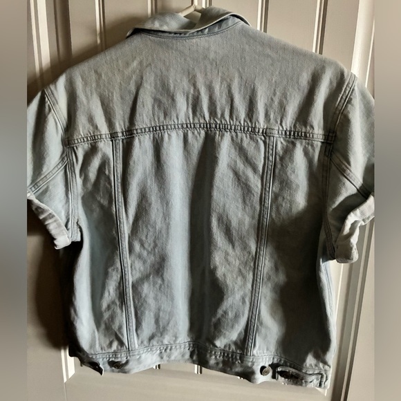 GAP Classic Light Blue Denim Jacket - Picture 2 of 5
